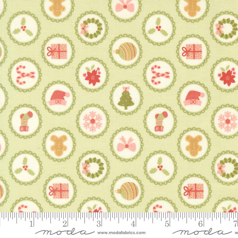 December Darling Leaf 31811 19 Moda #1
