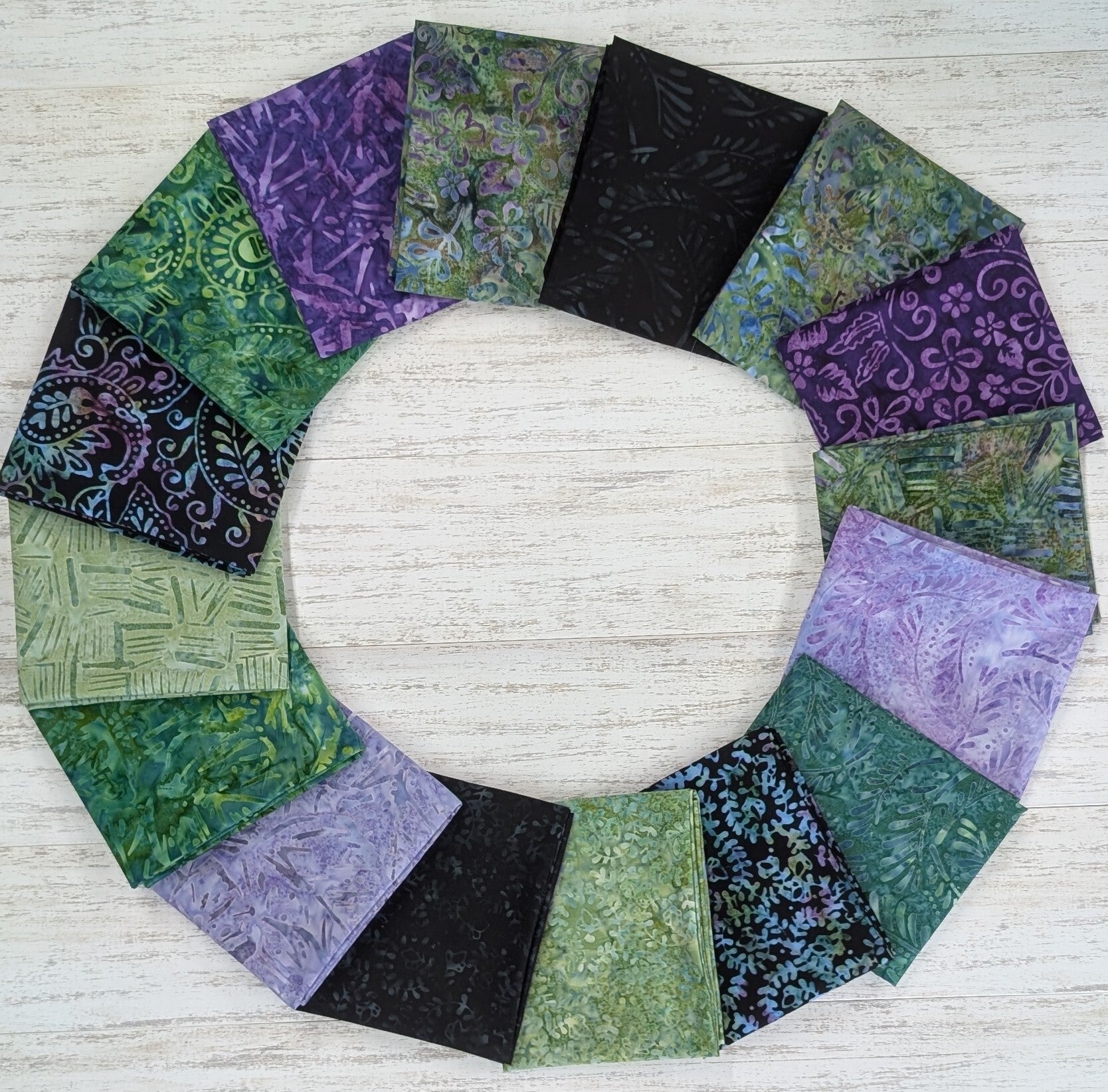 (16) Mystic Vineyard Fat Quarter Bundle