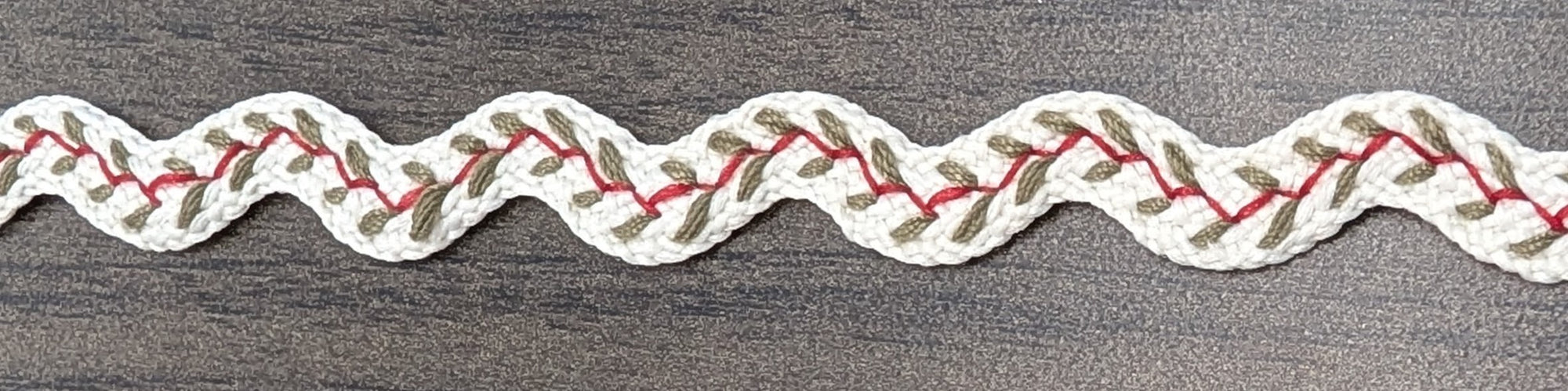 1/2" Cream Rick Rack with Vine