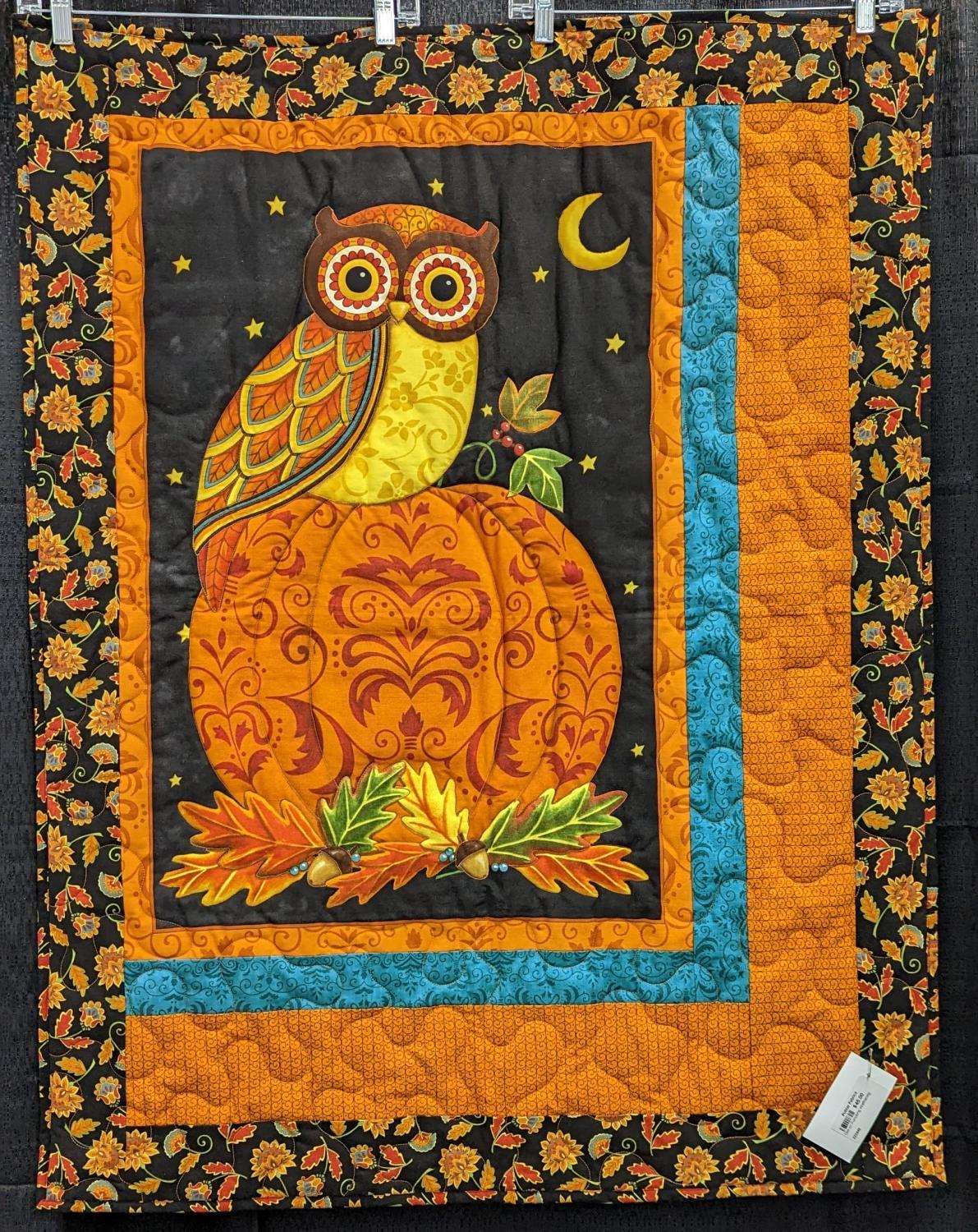 Owl on Pumpking Wallhaning