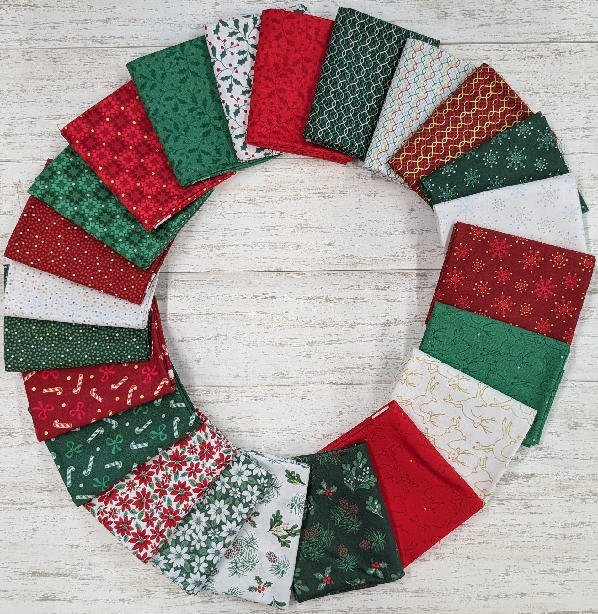 (23) Merry Mix Metallic Fat Quarter Bundle
