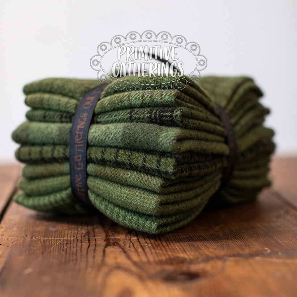 (8) 8" x 14" Wool Piece Bundle Holly