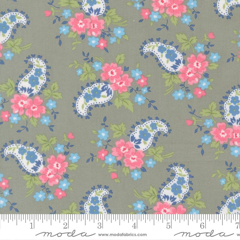 Cat Named Stitch 55346-16 Grey