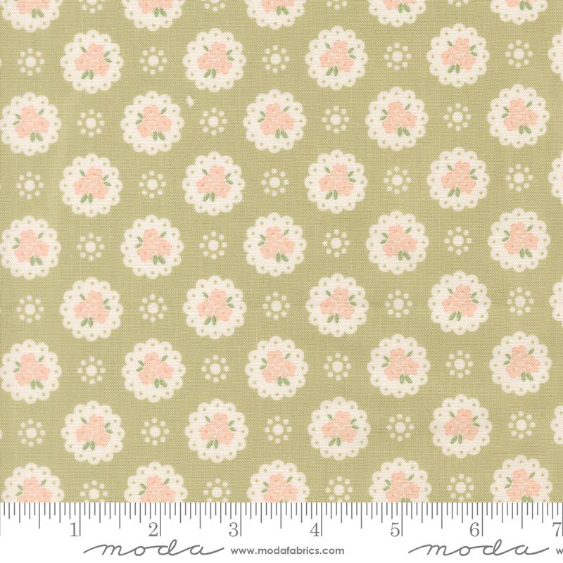 Handmade Sweetness Pear 31792 19 Moda #1