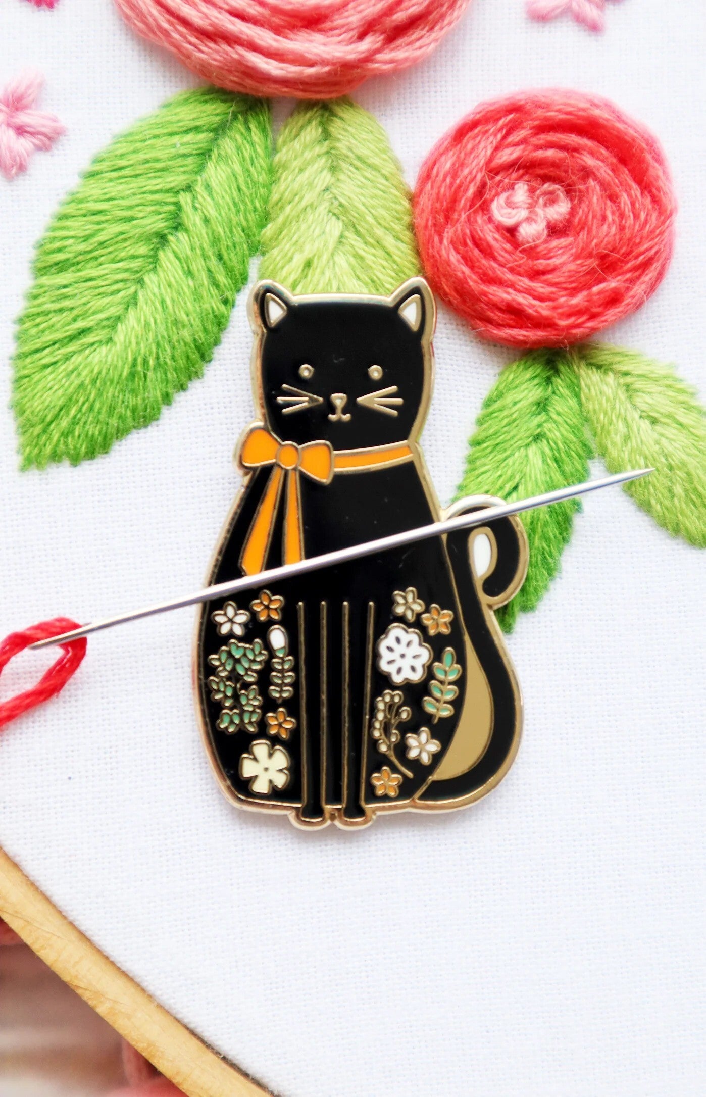 Black Cat Magnetic Needle Minder