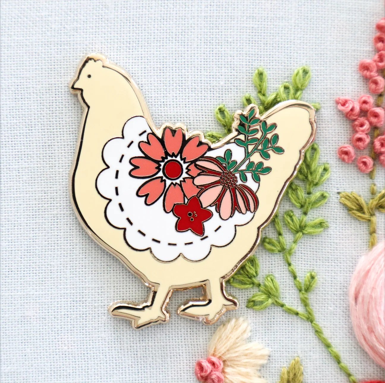 Farmhouse Floral Chicken Needle Minder