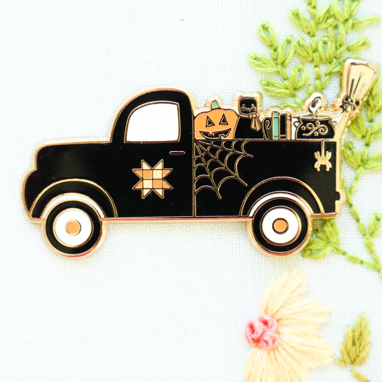 Halloween Truck Needle Minder