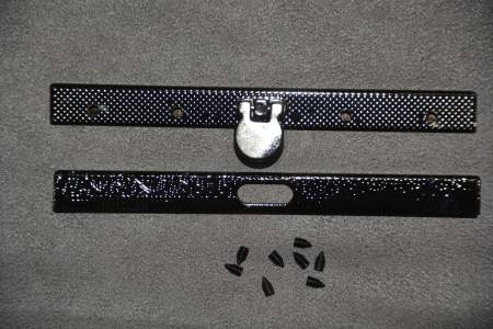4 1/2" SM Wallet Clasp Embossed Black