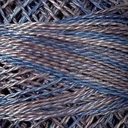 Valdani 5wt Variegated O561 - Shimmering Denim