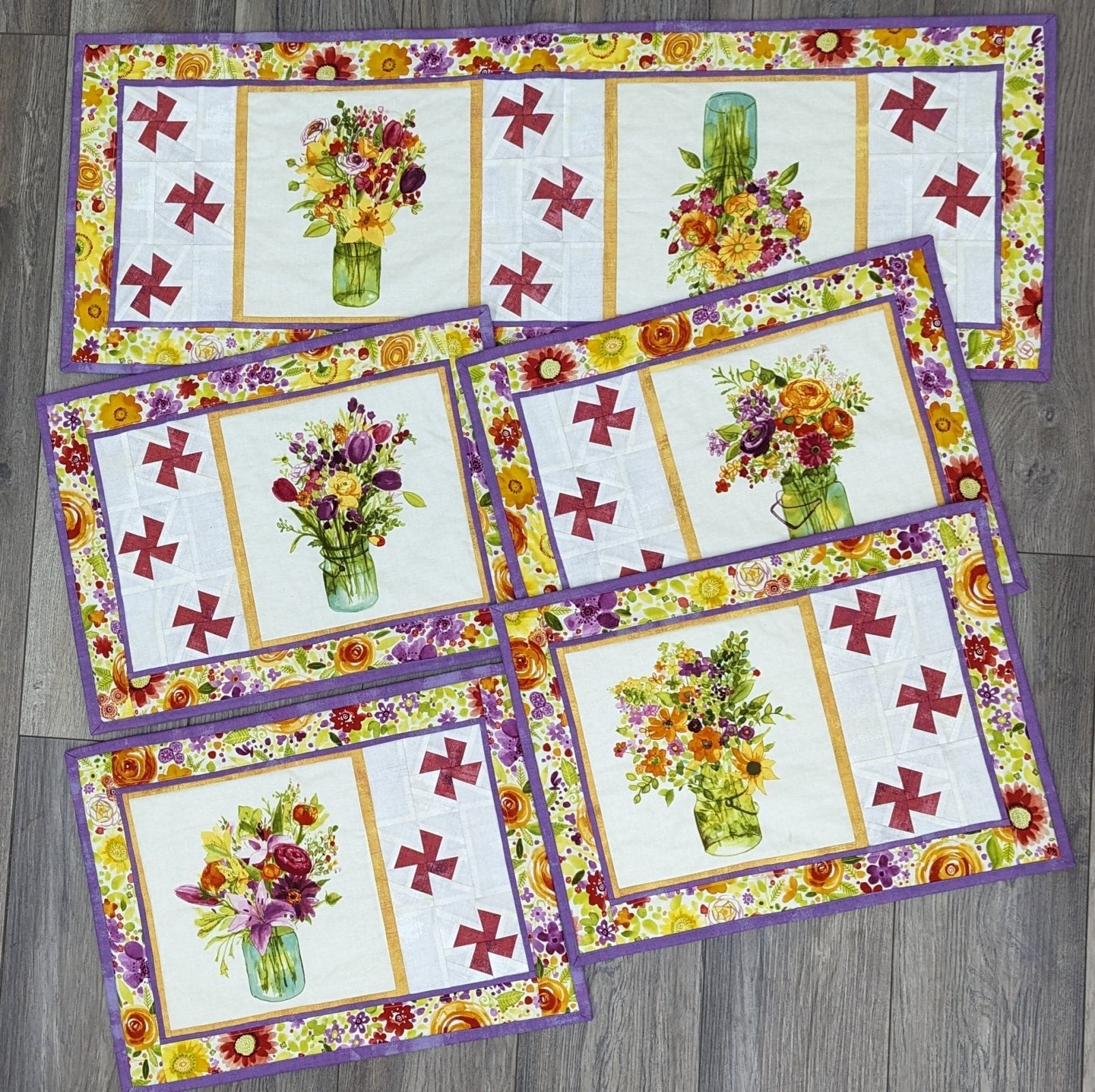 Twister Table Runner with (4) Placemats