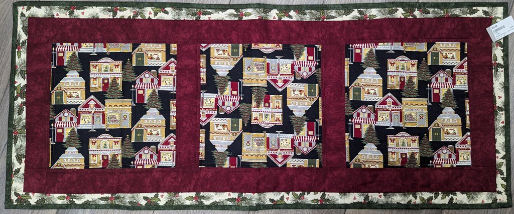 Holiday Shoppes on Main Table Runner Size: 16" x 40"